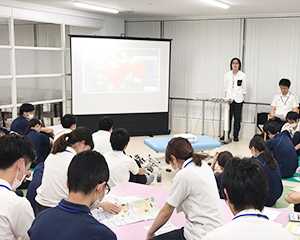 写真：セラピスト勉強会の様子